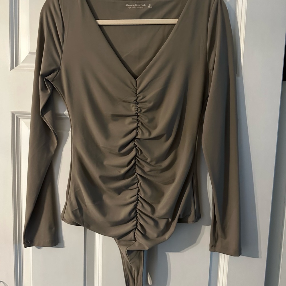 Abercrombie Taupe Ruched Long Sleeve Bodysuit